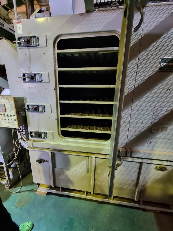 Oven drying machine